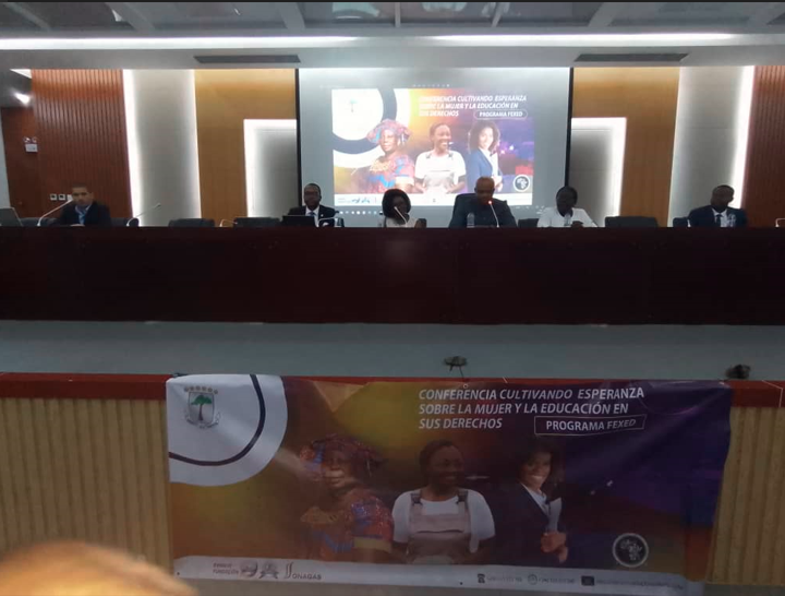 
 SEMINARIO SOBRE LA MUJER Y LA EDUCACION EN SUS DERECHOS